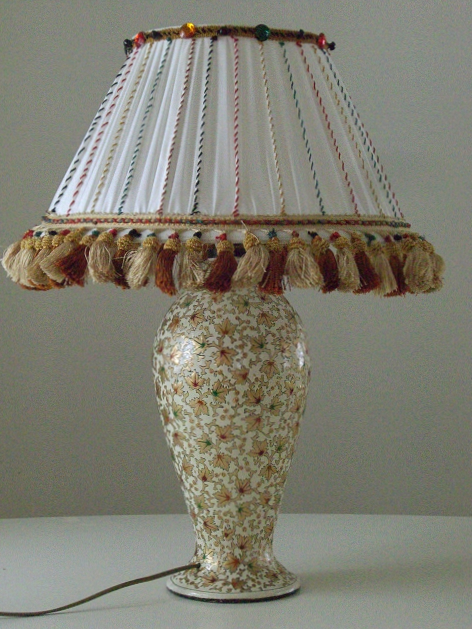 TABLE LAMP