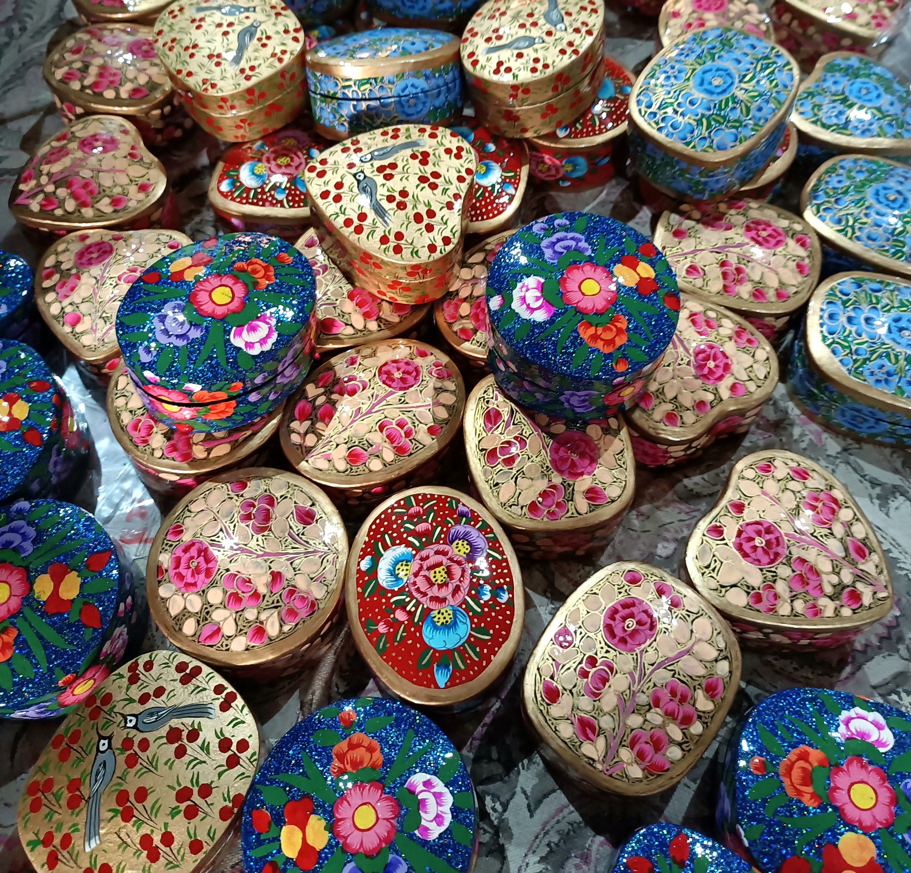 ASSORTED BOXES